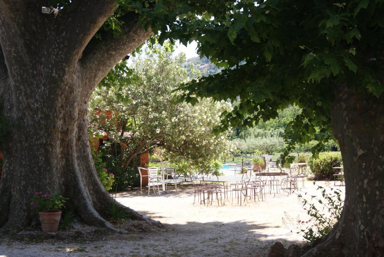 Le Bourguet Bed & Breakfast Sollies Pont Bagian luar foto