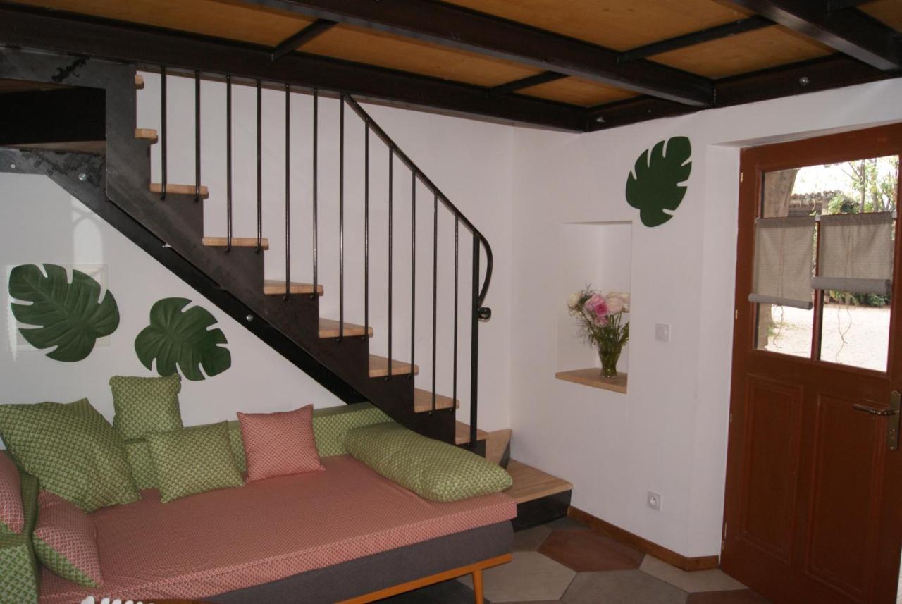 Le Bourguet Bed & Breakfast Sollies Pont Bagian luar foto