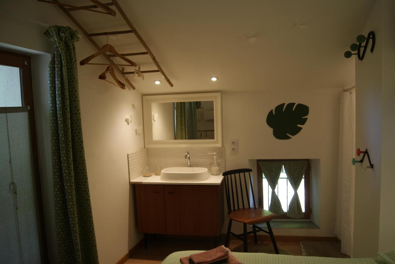 Le Bourguet Bed & Breakfast Sollies Pont Bagian luar foto