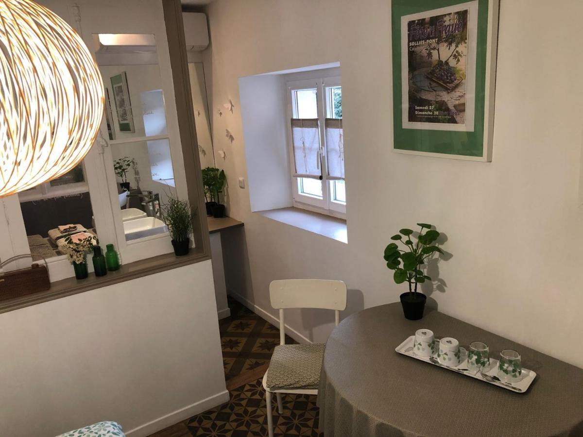 Le Bourguet Bed & Breakfast Sollies Pont Bagian luar foto