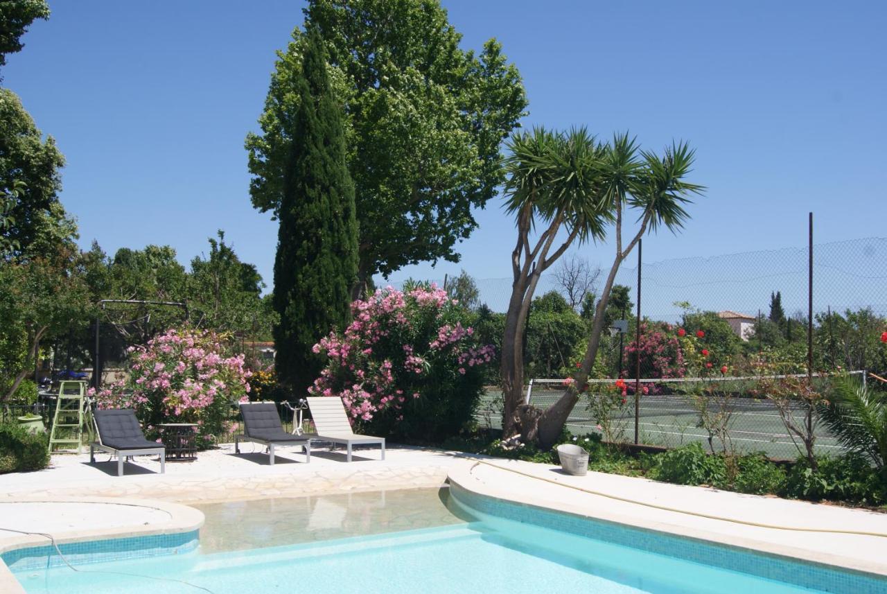 Le Bourguet Bed & Breakfast Sollies Pont Bagian luar foto