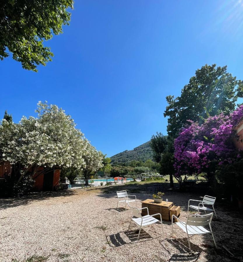Le Bourguet Bed & Breakfast Sollies Pont Bagian luar foto