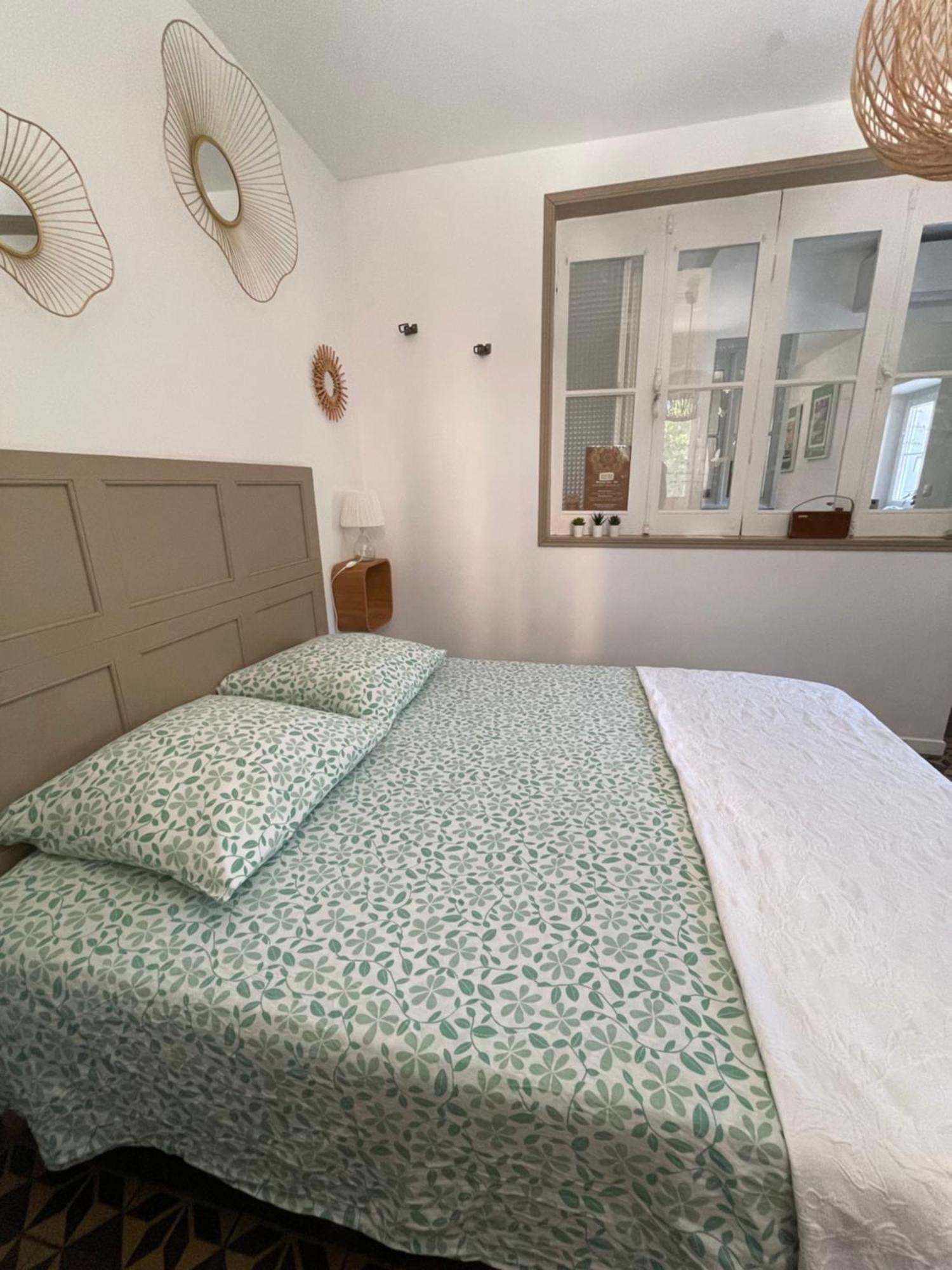 Le Bourguet Bed & Breakfast Sollies Pont Bagian luar foto
